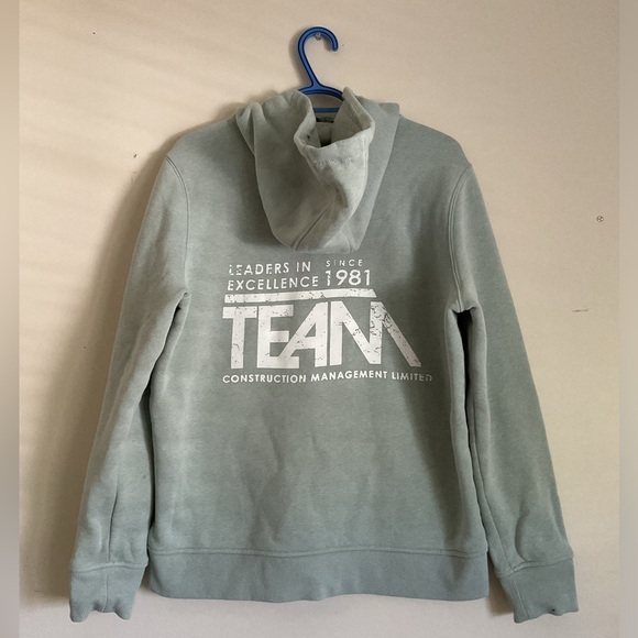 Carhartt hoodie! - Picture 2 of 3